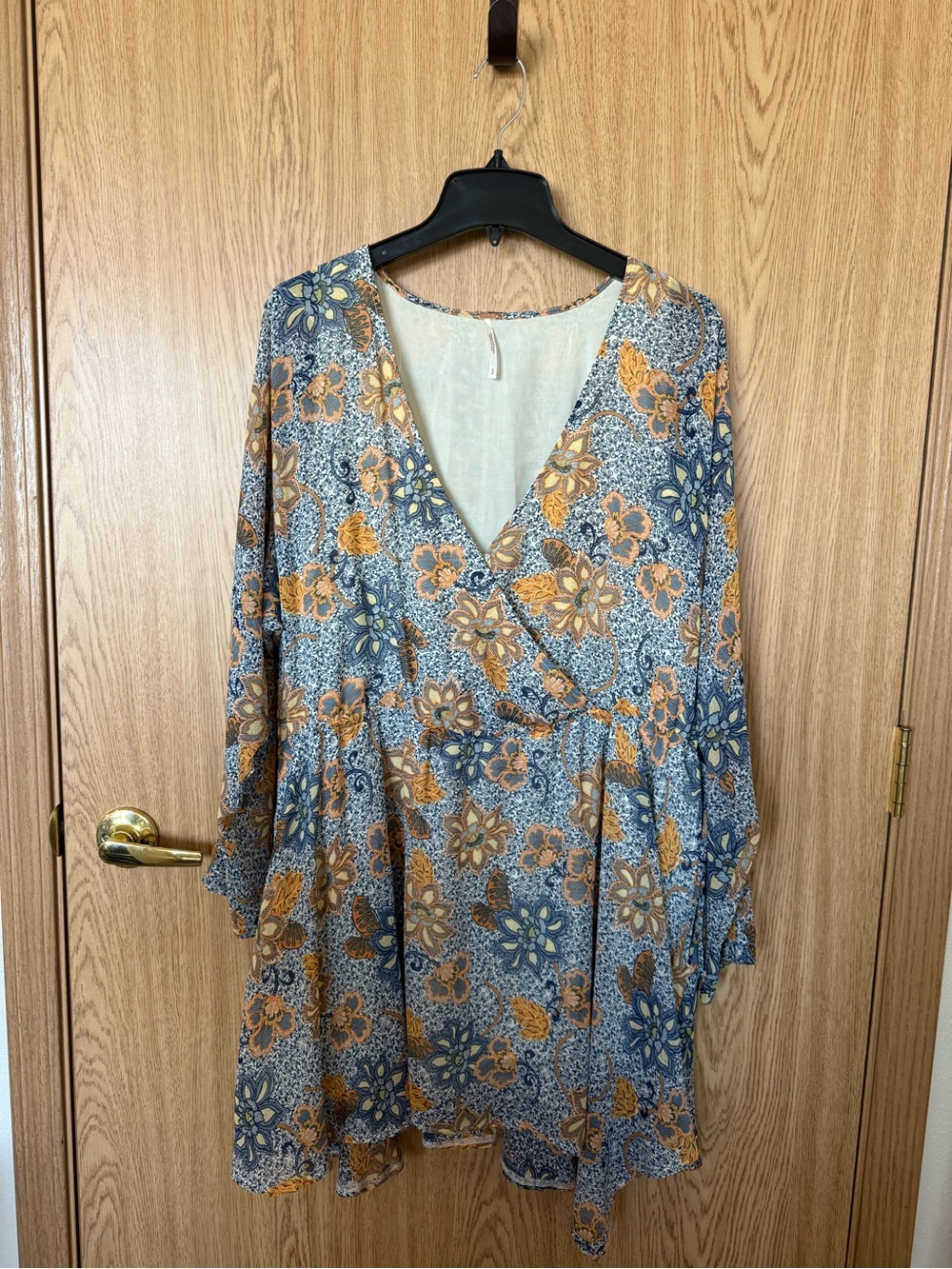 Free People Floral V-Neck Long Sleeve Women's Tunic Dress Shirt in Blue and Gold